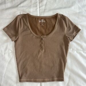 Hollister Women's Tan Ribbed Baby Tee Top